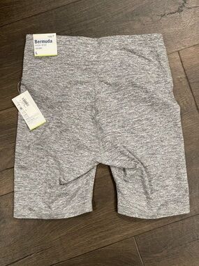 Old Navy Gray Marled Bermuda Shorts